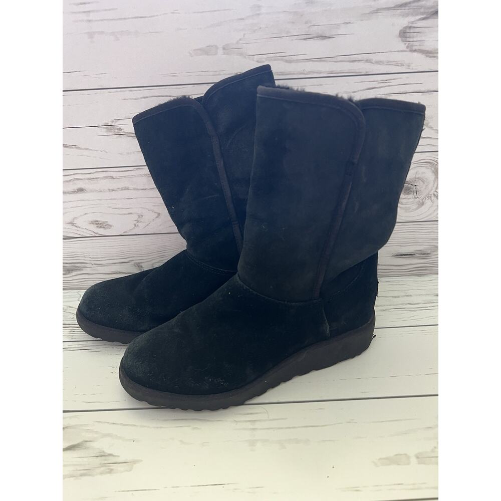 UGG Womens Amie 1013428 Black Suede Round Toe Winter Shearling Boots Size 7